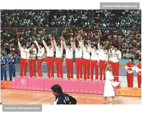 2017年中国女排鏖战意大利女排 展现顽强拼搏精神与技术实力